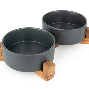 Miski ceramiczne na stojaku drewnianym